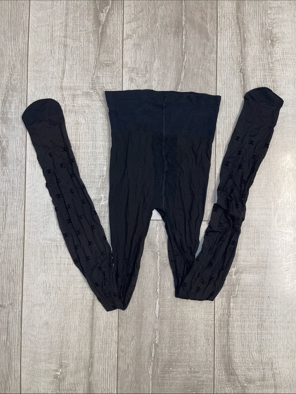 🖤🪞Authentic CHANEL Tights Size Small/Worn Once!🪞🖤 - Picture 2 of 4